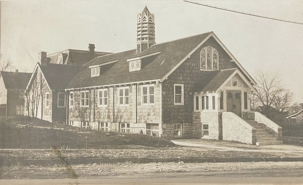 Historic photograph of the Palisades Park Presbyterian sanctuary and bell tower